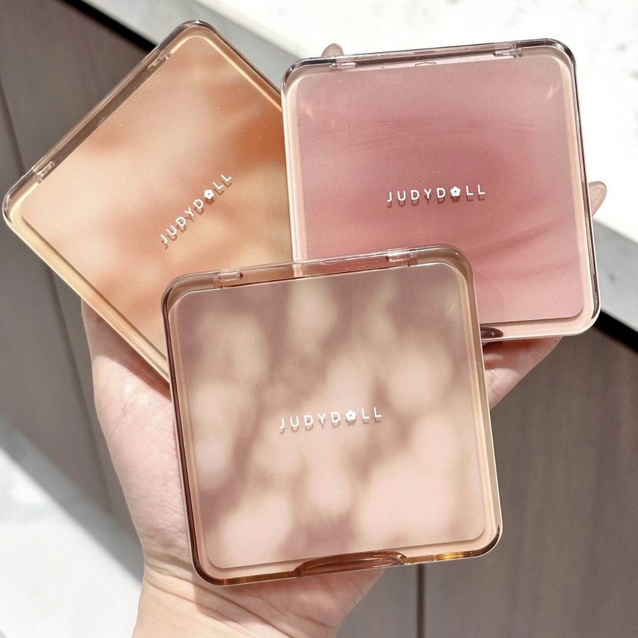 Judydoll Contouring Makeup Bro - Highlighter Bronzer Palette 评论和价格